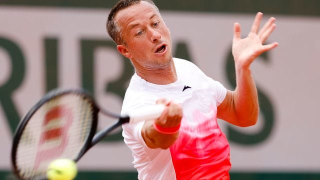 Kohlschreiber verzichtet sehr wahrscheinlich auf einen Start beim Rasen-Turnier in Stuttgart. Kohlschreiber verzichtet sehr wahrscheinlich auf einen Start beim Rasen-Turnier in Stuttgart.