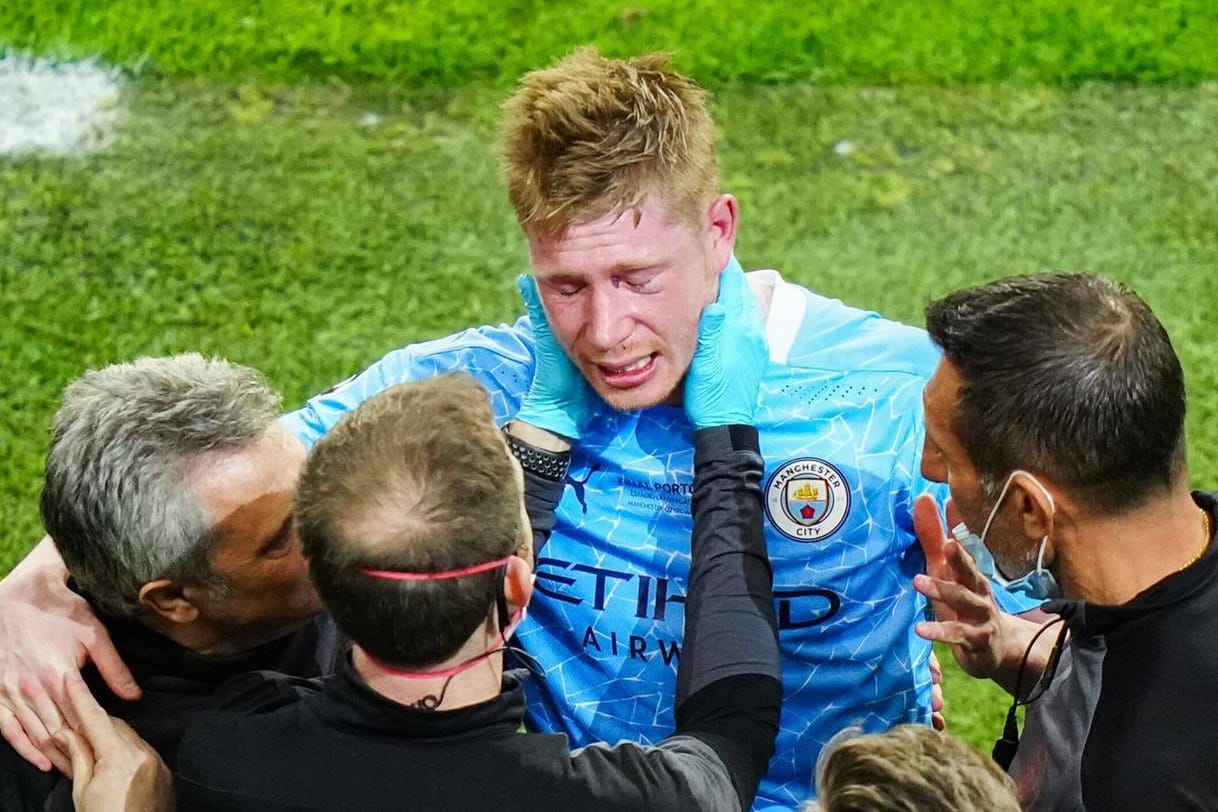 Kevin De Bruyne: Der belgische Superstar zog sich im Champions-League-Finale mehrere Gesichtsfrakturen zu.