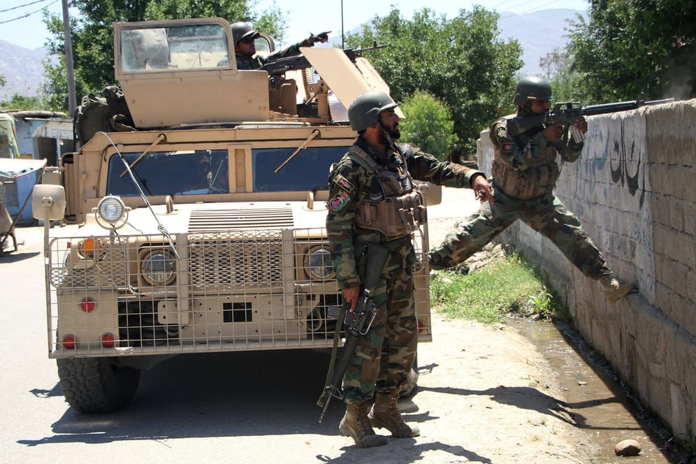 Militäroperation gegen Taliban-Kämpfer in Mihtarlam: Seit Mai haben die Islamisten sieben von 400 Bezirken in Afghanistan erobert.