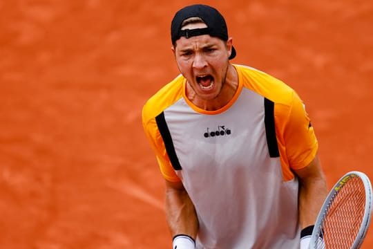 Jan-Lennard Struff jubelt.