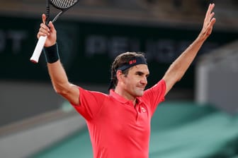 Wird nicht ins Achtelfinale bei Roland Garros gehen: Roger Federer nach dem Sieg gegen Dominik Koepfer.