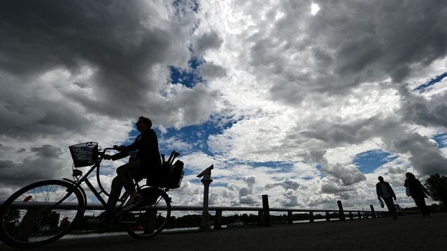 Wolkenhimmel über Mainz