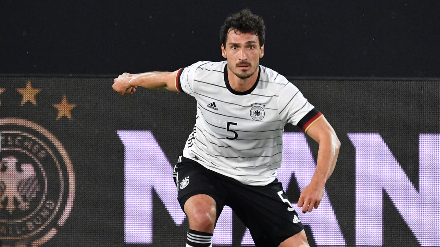 Mats Hummels: Der deutsche Innverteidiger nimmt Bundestrainer Joachim Löw das DFB-Aus nicht übel. Mats Hummels: Der deutsche Innverteidiger nimmt Bundestrainer Joachim Löw das DFB-Aus nicht übel.