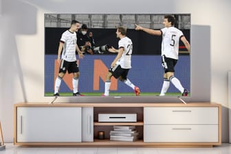 Passend zur kommenden Fußball-EM ist heute unter anderem ein riesiger Smart-TV von Samsung im Angebot.