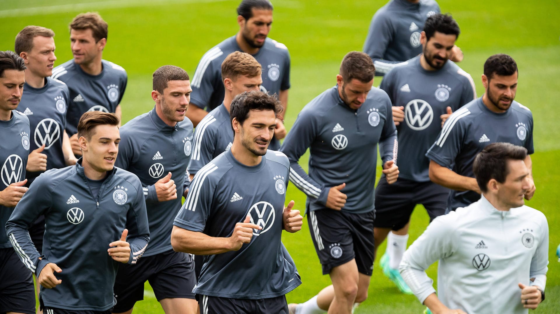 Training der Nationalmannschaft in Seefeld: Beim letzten EM-Testspielgegner Lettland gab es einen Corona-Fall.