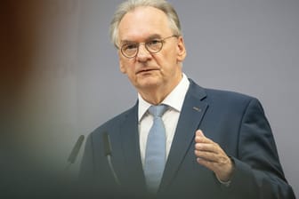 Reiner Haseloff (CDU), Ministerpräsident von Sachsen-Anhalt: Bislang regierte in Magdeburg ein Bündnis von CDU, SPD und Grünen.