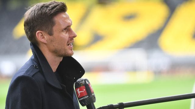 Der BVB um Lizenzspielerchef Sebastian Kehl möchte möglichst viele Spieler impfen lassen. Der BVB um Lizenzspielerchef Sebastian Kehl möchte möglichst viele Spieler impfen lassen.