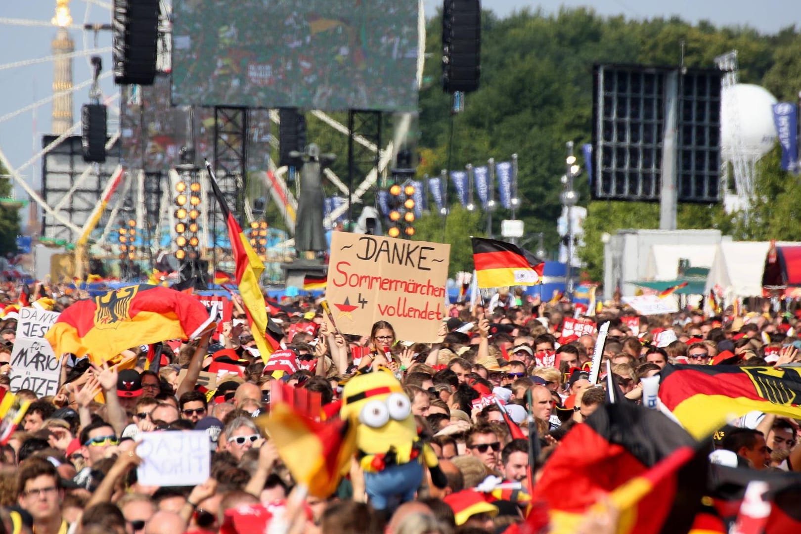 Fanparty zur Fußball-Weltmeisterschaft 2014: Bilder wie diese wird es zur aktuellen Europameisterschaft wohl nicht geben.