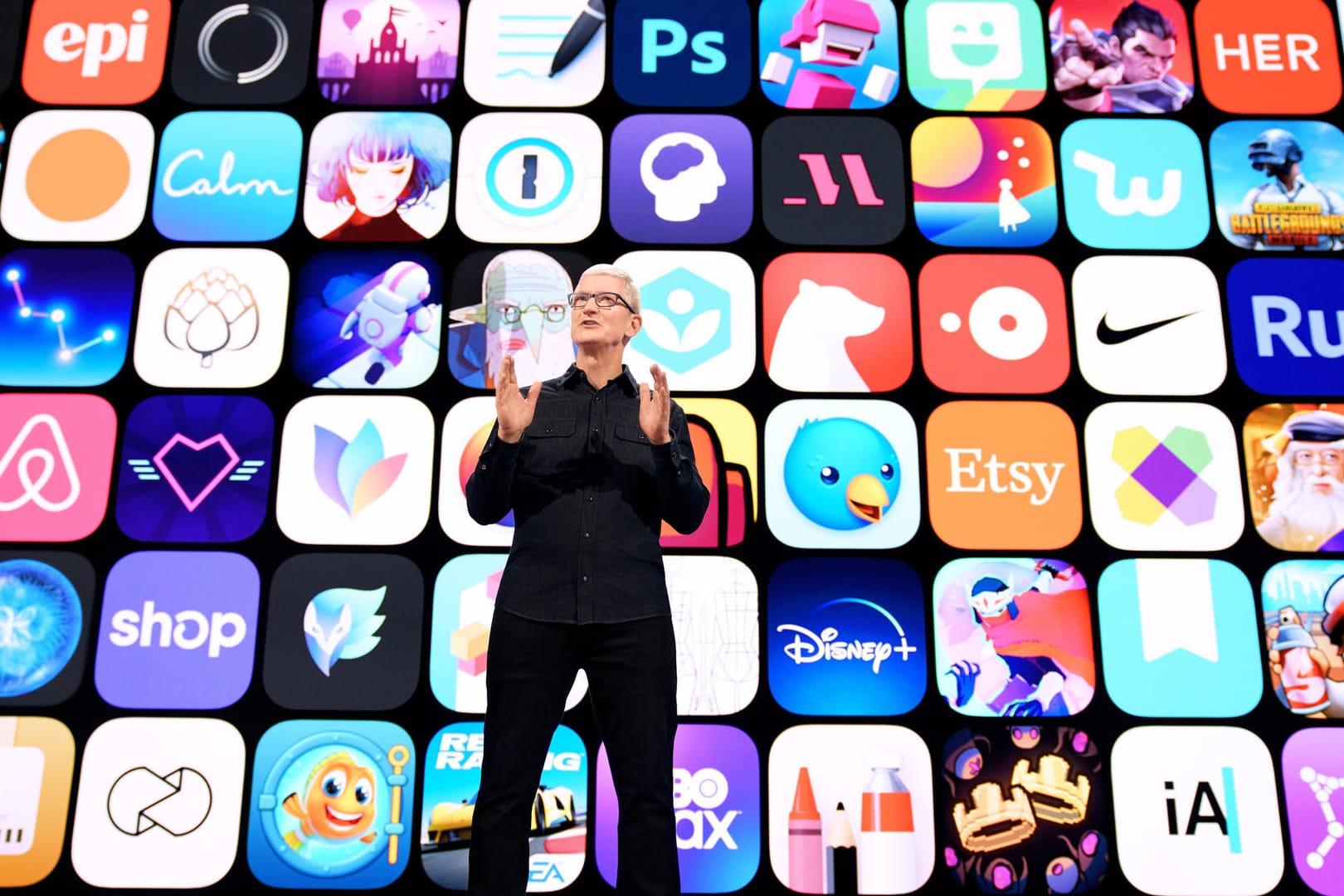 Apple-Chef Tim Cook eröffnet die Online-Entwicklerkonferenz WWDC: Im Herbst wird das neue iPhone-Betriebssystem iOS 15 veröffentlicht.