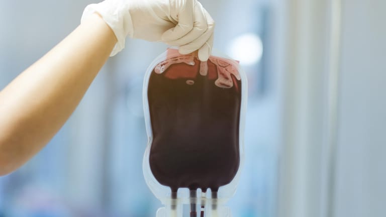 Blutspende: Die klassische Blutkonserve hält laut DRK 42 Tage.
