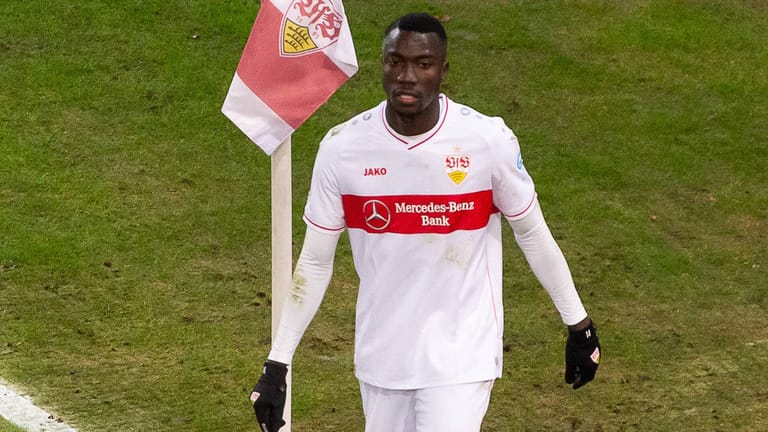 Silas Wamangituka: Der Spieler des VfB-Stuttgart spielte bisher unter falscher Identität, wie der Verein nun mitteilte.