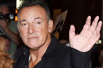 Bruce Springsteen vor dem Walter Kerr Theater in New York nach der Premiere von "Springsteen On Broadway" 2017.