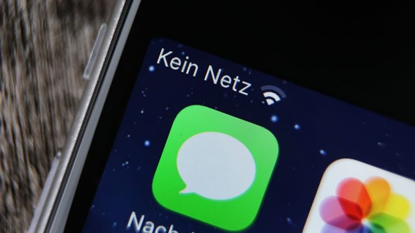 Kein Netz: Der Handyempfang ist in vielen ländlichen Regionen Deutschlands noch immer sehr lückenhaft.