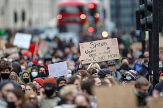 Protest in London nach dem Verbrechen an Sarah Everard im März: An einer Mahnwache für die Getötete nahm auch Herzogin Kate teil.