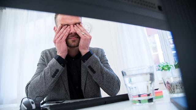 Über psychische Belastungen wird am Arbeitsplatz oft nicht offen gesprochen.