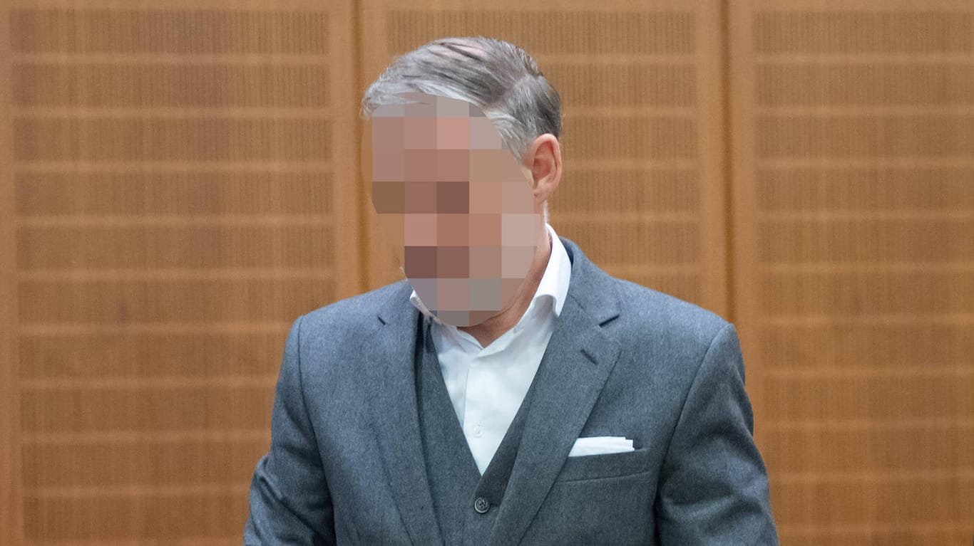 Der Angeklagte Jan M. beim Prozess in Frankfurt (Archivbild): Die Verurteilung des Lokalbesitzers ist rechtskräftig.