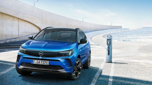Opel spendiert dem Grandland das neue Familiengesicht. Opel spendiert dem Grandland das neue Familiengesicht.