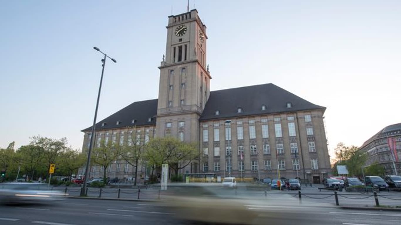 Blick auf das Rathaus Schöneberg