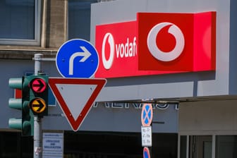 Vodafone-Filiale: Der Provider erhöht das Surftempo für Millionen Bestandskunden.