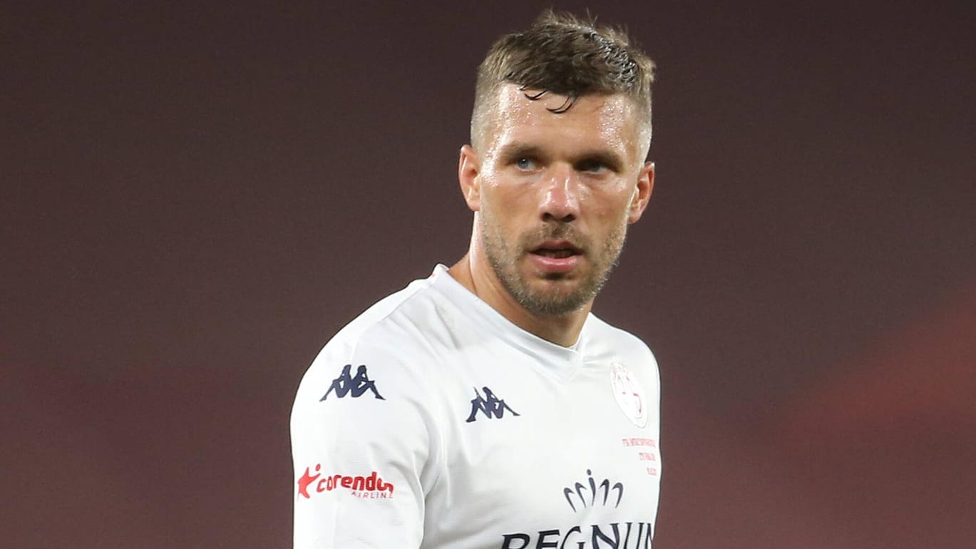 Lukas Podolski: Der frühere DFB-Spieler ist aktuell bei Antalyaspor unter Vertrag. Lukas Podolski: Der frühere DFB-Spieler ist aktuell bei Antalyaspor unter Vertrag.