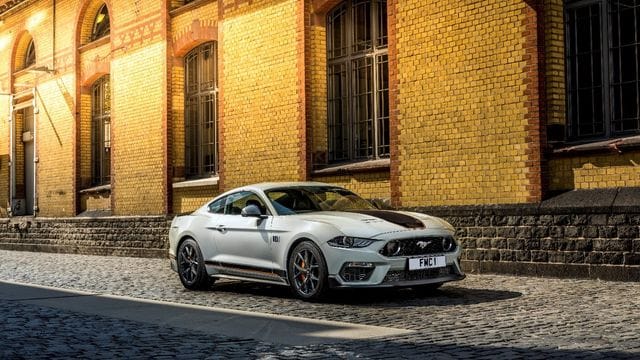 Rückkehr eines Muscle-Cars: Ford bringt den Mustang in limitierter Stückzahl in der sehr sportlichen Mach-1-Version auf den Markt. Rückkehr eines Muscle-Cars: Ford bringt den Mustang in limitierter Stückzahl in der sehr sportlichen Mach-1-Version auf den Markt.