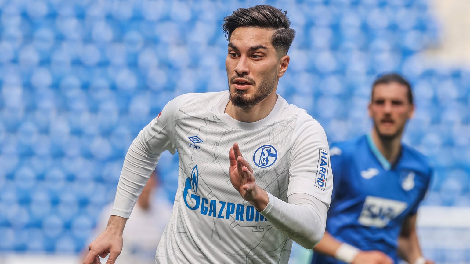 Suat Serdar: Der Nationalspieler von Schalke 04 könnte schon bald für die alte Dame auflaufen. Suat Serdar: Der Nationalspieler von Schalke 04 könnte schon bald für die alte Dame auflaufen.