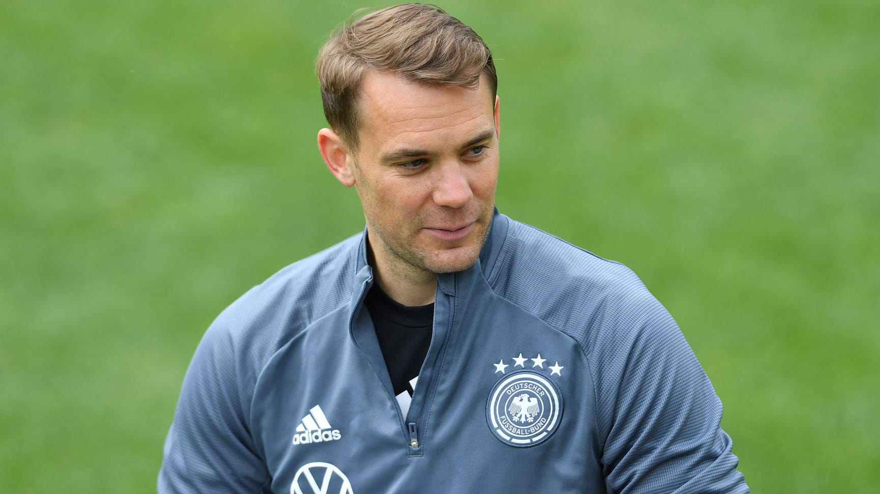 Manuel Neuer: Der deutsche Torwart ist in einer Wohngemeinschaft mit Jamal Musiala.