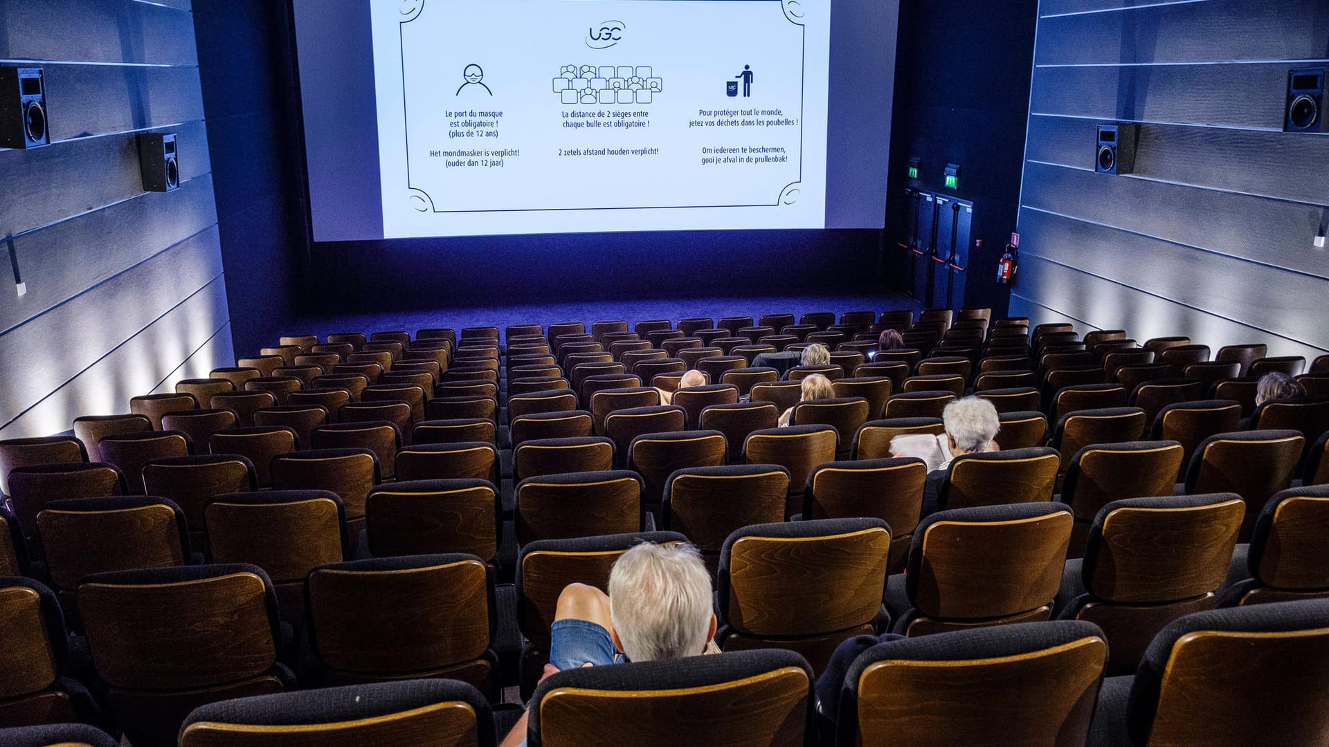 Die Kinosäle waren lange verwaist – doch das soll sich jetzt ändern: Das Internationale Frauenfilmfestival darf Programm-Highlights vor Ort in Dortmund vorführen. Die Kinosäle waren lange verwaist – doch das soll sich jetzt ändern: Das Internationale Frauenfilmfestival darf Programm-Highlights vor Ort in Dortmund vorführen.