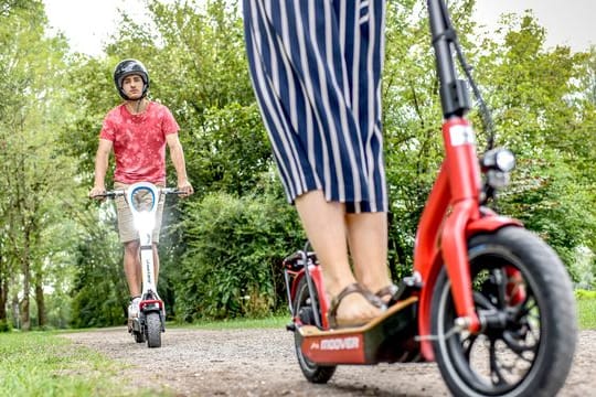 E-Tretroller sind wendig und unkompliziert.