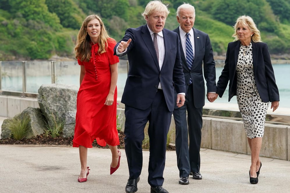 Carbis Bay Hotel: Premierminister Boris Johnson und seine Frau Carrie Johnson empfangen US-Präsident Joe Biden und First Lady Jill Biden vor dem G7-Gipfel.