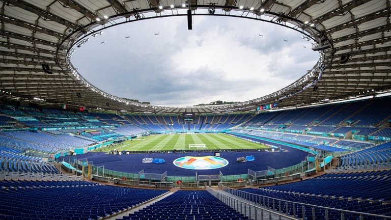 Im Olympiastadion in Rom empfängt Italien die Türkei zum Eröffnungsspiel.