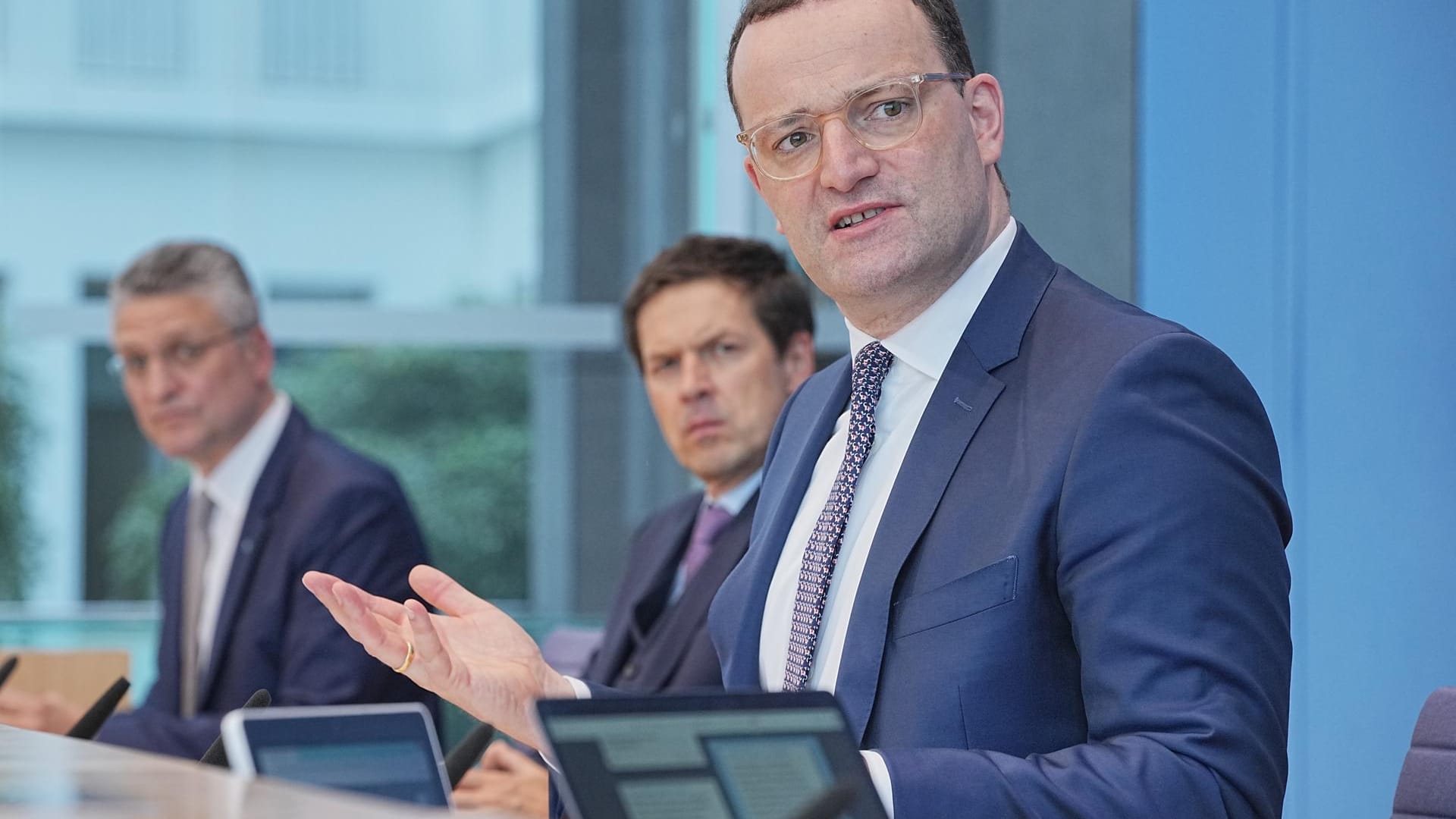 Jens Spahn: Hat das Gesunheitsministerium den Curevac-Impfstoff aus seiner Planung gestrichen?