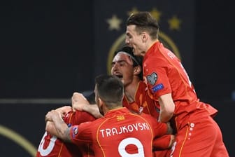 Die Mannschaft Nordmazedoniens hatte Ende März ein Testspiel 2:1 gegen Deutschland gewonnen.