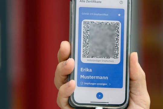 Vorstellung des Digitalen Impfpasses: In dem QR-Code sind alle wichtigen Infos zur Impfung hinterlegt.