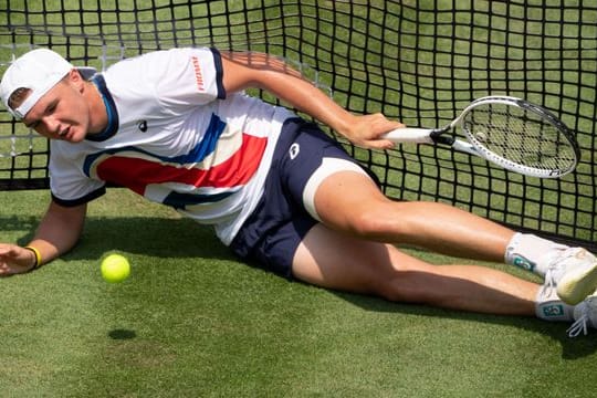 Unterliegt in Stuttgart auf Rasen Sam Querrey: Dominic Stricker aus der Schweiz.