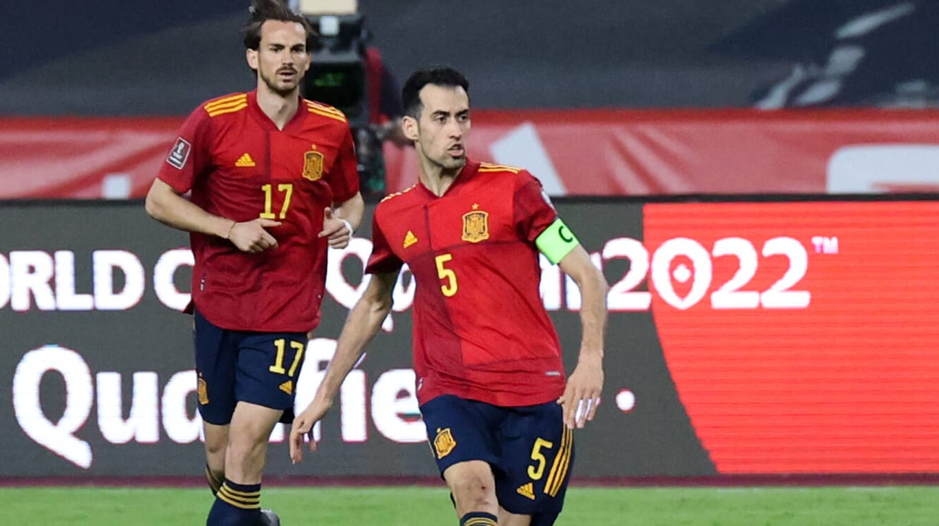 Sergio Busquets: Nach der Corona-Infektion des Kapitäns wurde die spanische Nationalmannschaft nun geimpft.