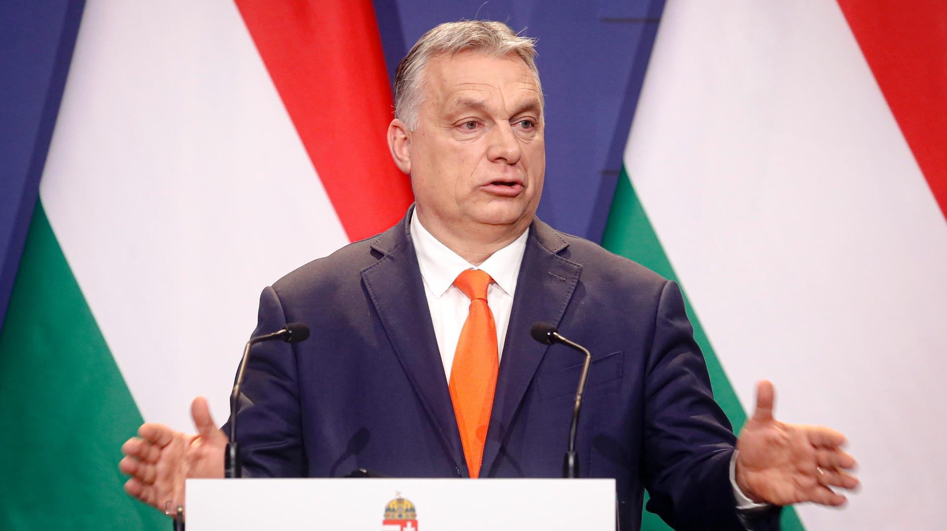 Viktor Orban bei einer Pressekonferenz in Budapest: Ungarns Ministerpräsident will die Migration in sein Land für zwei Jahre nahezu einstellen (Archivfoto).