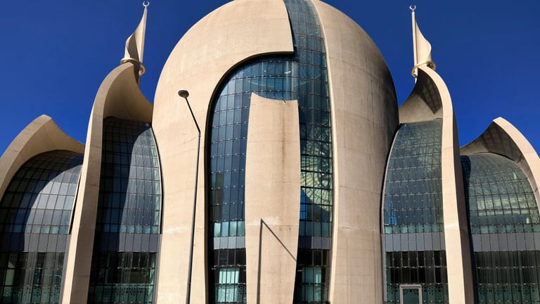 Die Ditib-Zentralmoschee in Köln: Eine Kalligrafie in dem Gebäude ist in der Kritik.