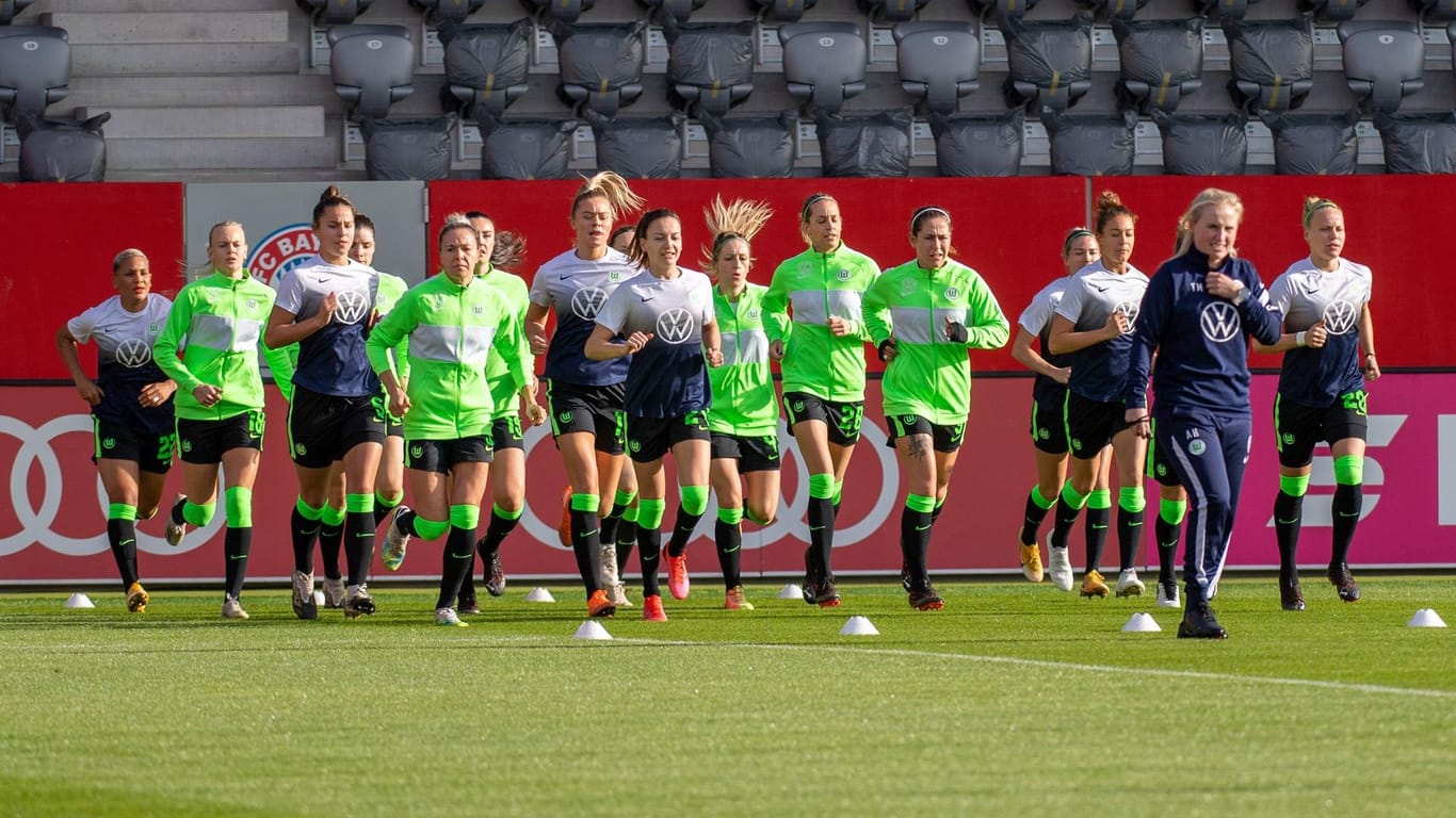 Die Frauenmannschaft des VfL Wolfsburg: Sie wollen den siebten Pokalsieg in Folge erreichen.