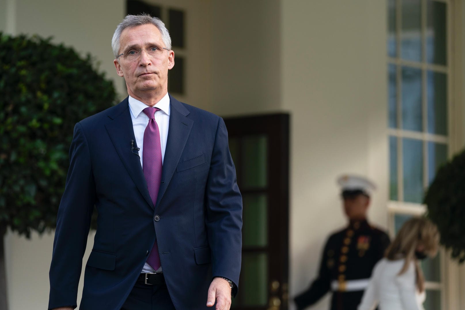 Jens Stoltenberg nach einem Treffen mit US-Präsident Joe Biden in Washington: Der Nato-Generalsekretär kann sich ein eine Erweiterung des Bündnisfalls vorstellen.