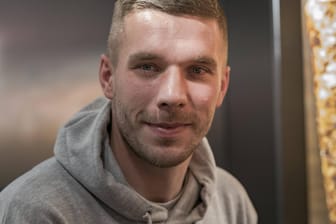 Lukas Podolski: Der Fußballstar feiert seinen zehnten Hochzeitstag.
