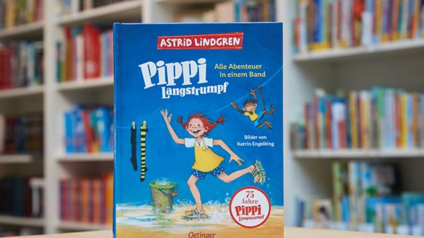 Der Bestseller "Pippi Langstrumpf" von Astrid Lindgren, alle Abenteuer in einem Band, erschienen im Oetinger Verlag,.