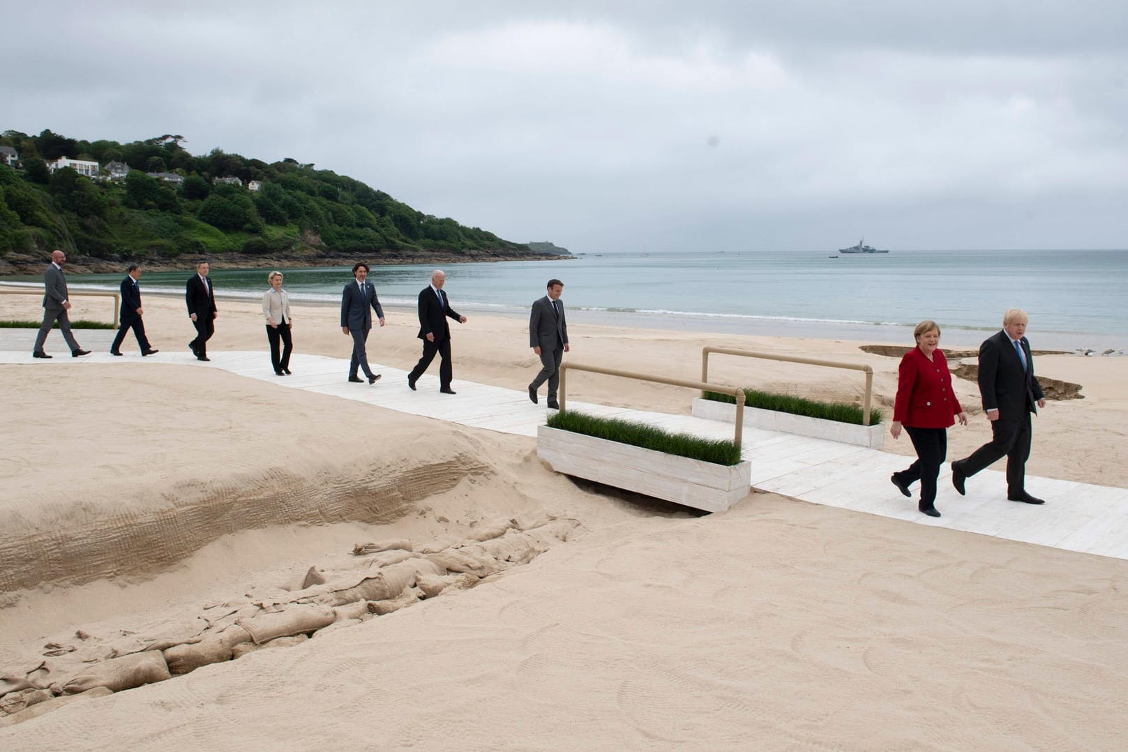 Gang zum Familienfoto: Boris Johnson ist als Premierminister Gastgeber des G7-Gipfels in Großbritannien.