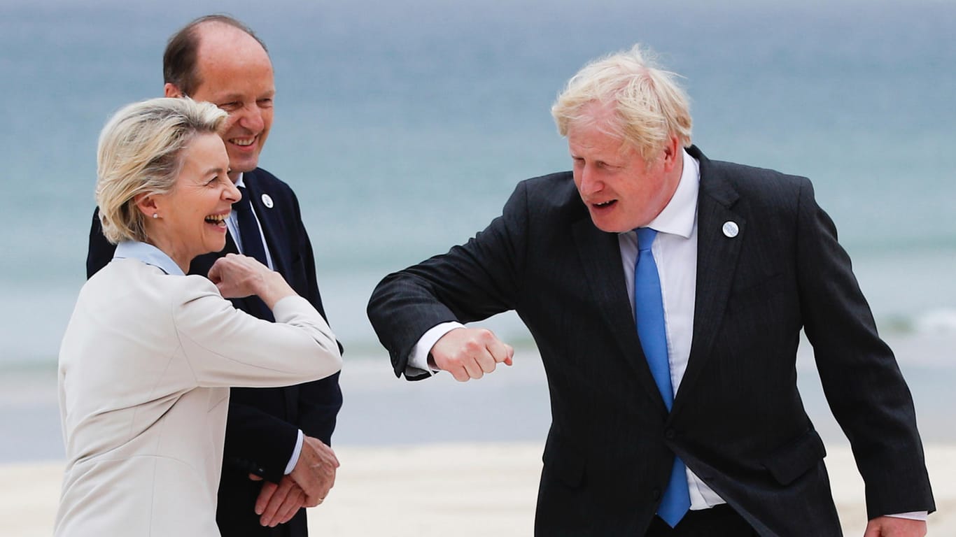 Lächeln für die Kameras: In der Nordirland-Frage sind sich EU-Kommissionschefin Ursula von der Leyen und der britische Premier Boris Johnson alles andere als einig.