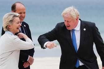 Lächeln für die Kameras: In der Nordirland-Frage sind sich EU-Kommissionschefin Ursula von der Leyen und der britische Premier Boris Johnson alles andere als einig.