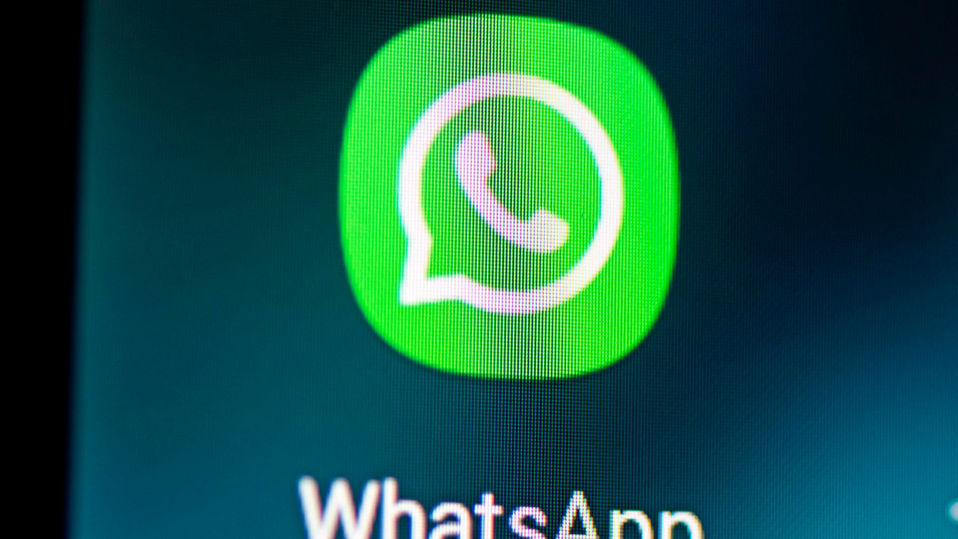 Bei WhatsApp (Symbolbild) soll es bald neue Funktionen geben, um die Privatsphäre zu schützen. Bei WhatsApp (Symbolbild) soll es bald neue Funktionen geben, um die Privatsphäre zu schützen.