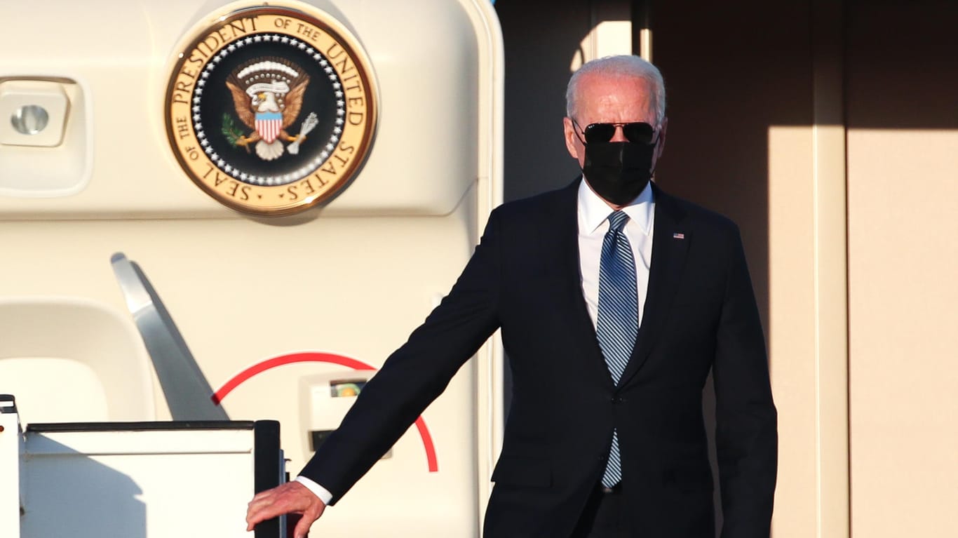Joe Biden bei seiner Ankunft in Brüssel: In seiner Rolle als neuer US-Präsident nimmt Biden erstmals am Gipfel der Nato teil.