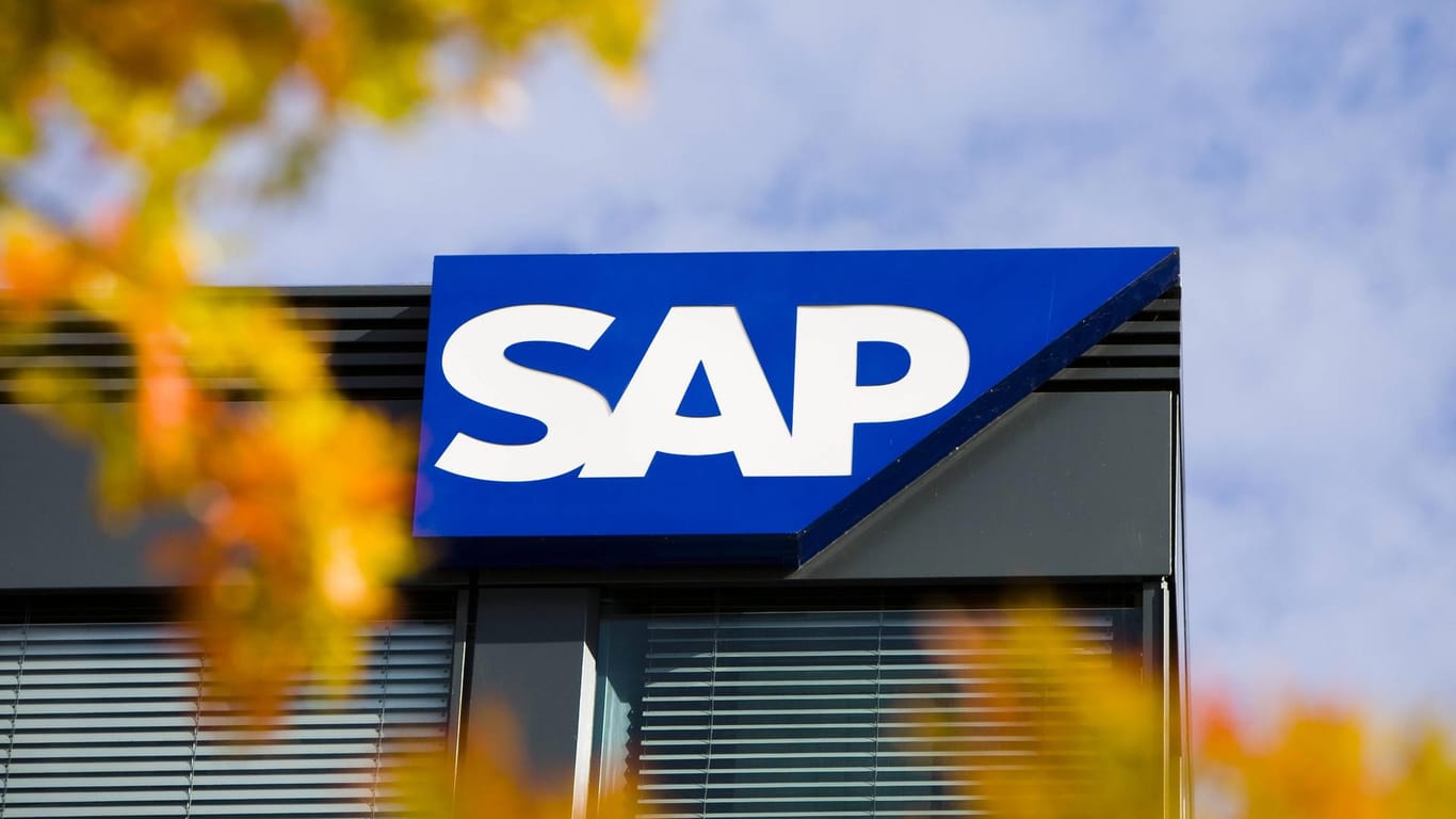 Das SAP-Logo (Symbolbild): Der Software-Konzern will mit dem Software-Anbieter TeamViewer zusammenarbeiten.