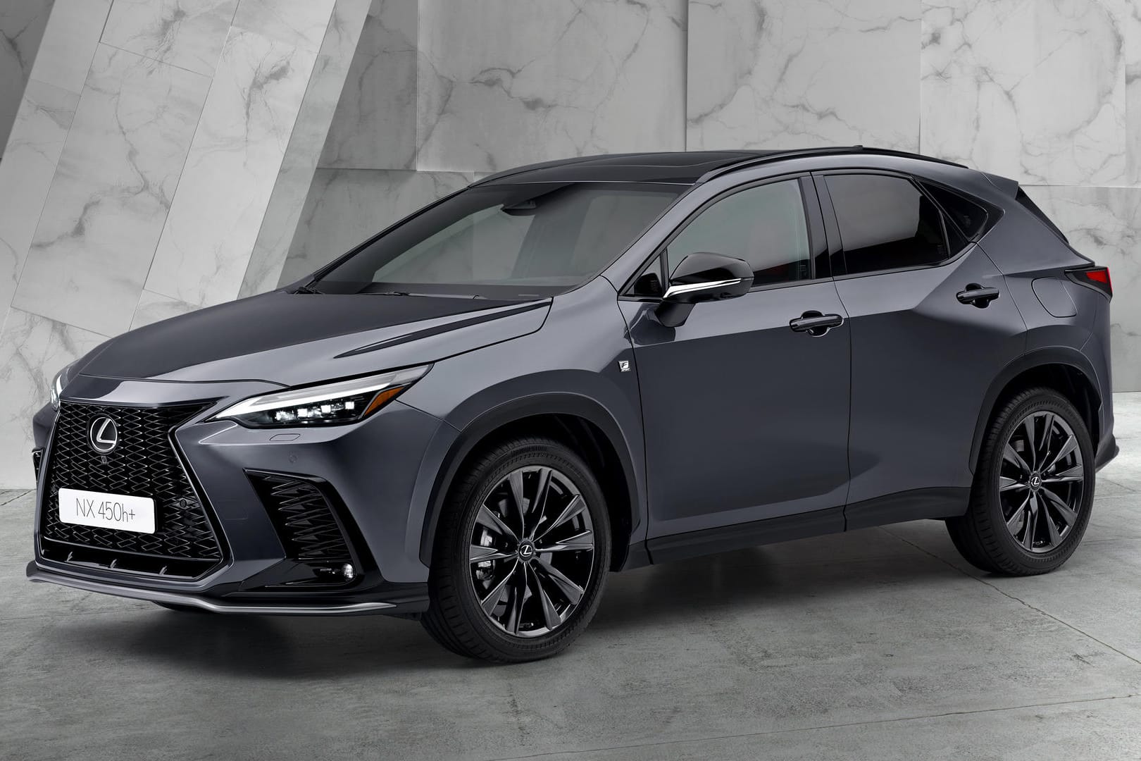 Lexus: Im Zuge des Generationswechsels legt der schnittiger gezeichnete NX in allen Dimensionen ein wenig zu.