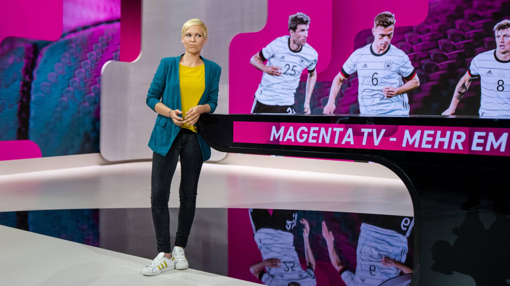 Anett Sattler bei der Eröffnung des Magenta-TV-EM-Studios: Lohnt sich das Abo?